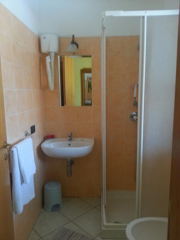 Hotel Mistef Falerna Rum bild