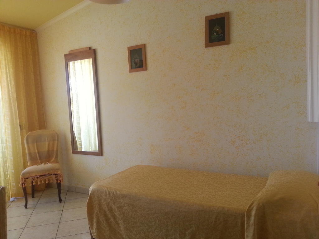 Hotel Mistef Falerna Rum bild